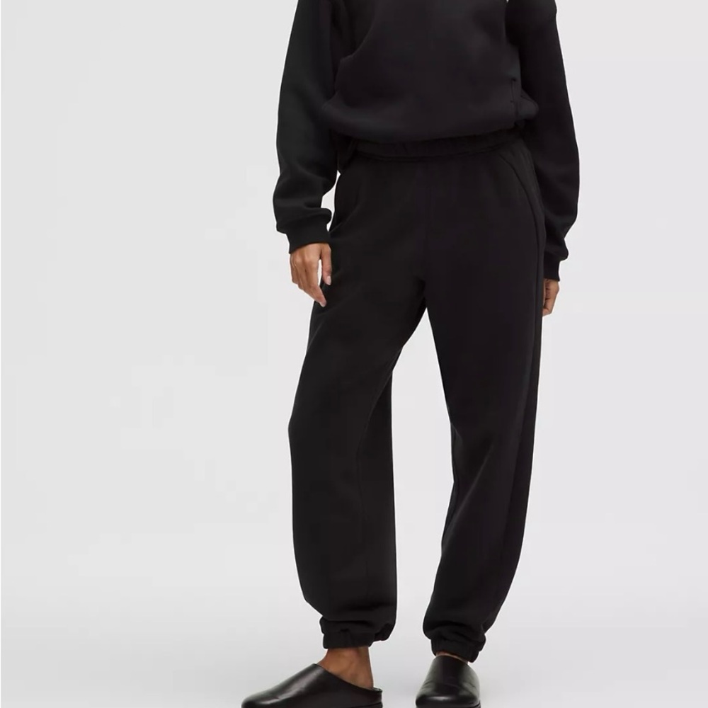Lululemon Women’s Black Sweatpants